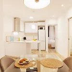 Bravissimo Auriga, Old Town Retreat *