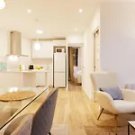 Bravissimo Auriga, Old Town Retreat