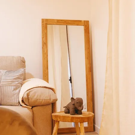 Bravissimo Auriga, Old Town Retreat