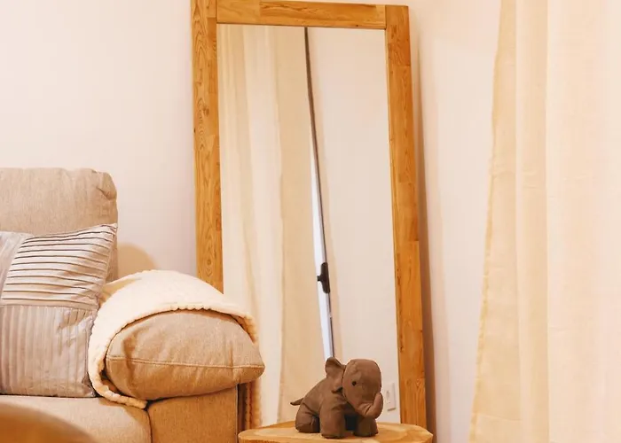 Bravissimo Auriga, Old Town Retreat