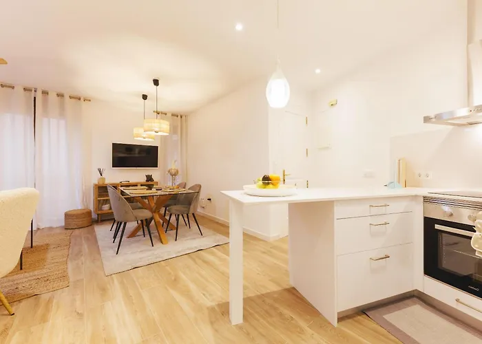 Bravissimo Auriga, Old Town Retreat Жерона