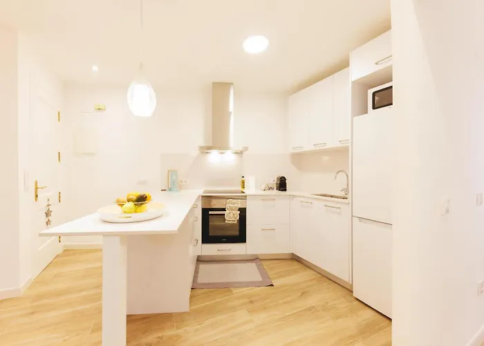 Bravissimo Auriga, Old Town Retreat